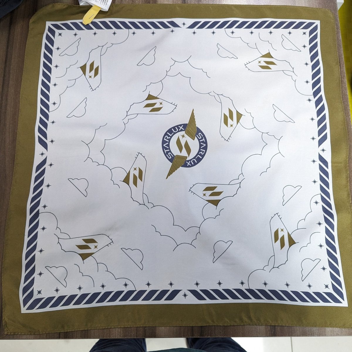 星宇航空絲巾黃汙處理